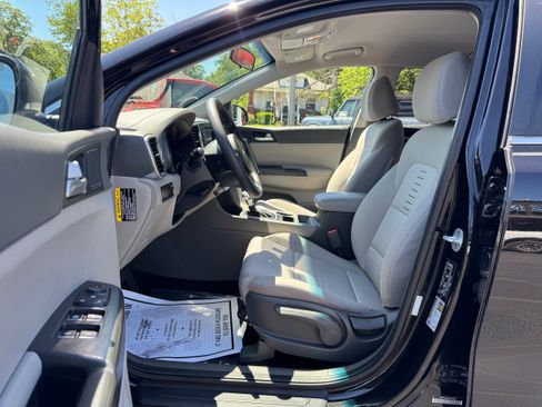 Used 2018 Kia Sportage LX AWD/4WD image 10