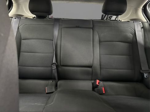 Used 2017 Chevrolet Cruze LT w/ Convenience Package FWD image 18