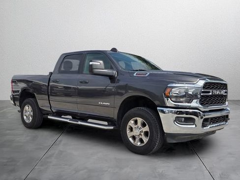 Used 2024 RAM 2500 Big Horn AWD/4WD image 6