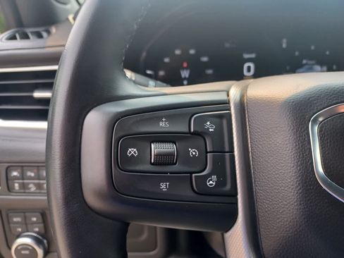 Used 2023 GMC Yukon XL Denali AWD/4WD image 16