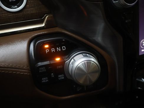 Used 2019 RAM 1500 Laramie Longhorn image 22