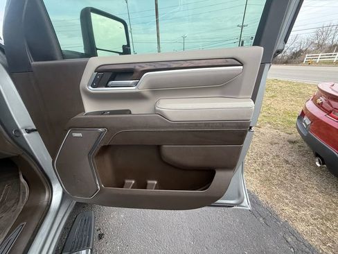 Used 2024 GMC Sierra 2500 SLT w/ SLT Premium Package image 22