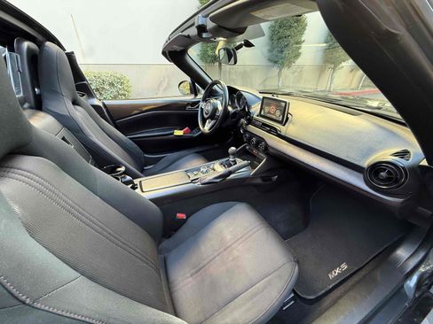 Used 2017 MAZDA MX-5 Miata RF Club w/ Brembo/BBS Package image 57