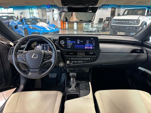 Used 2022 Lexus ES 350 w/ Premium Package image 16