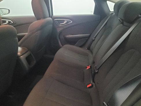 Used 2016 Chrysler 200 Limited w/ Convenience Group FWD image 18
