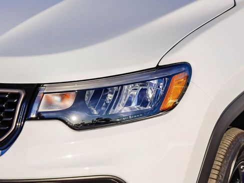 New 2026 Jeep Compass Latitude image 5