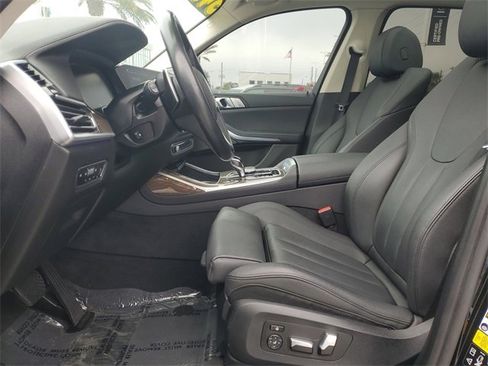 Used 2020 BMW X7 xDrive40i w/ Parking Assistance Package image 19