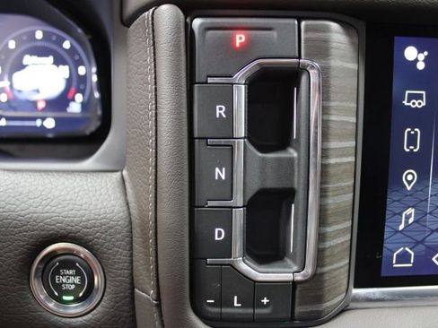 Used 2023 GMC Yukon Denali image 48