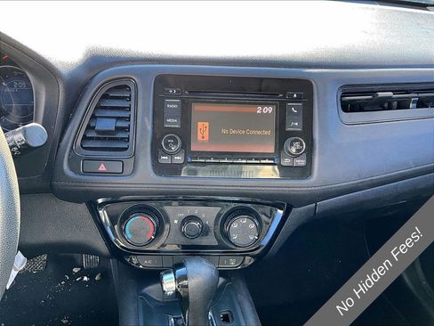 Used 2020 Honda HR-V LX image 17