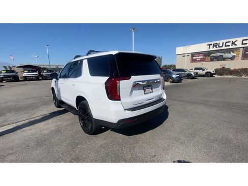 Used 2023 GMC Yukon SLE image 6