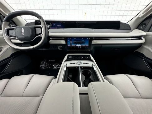 New 2026 Lincoln Navigator L Reserve AWD/4WD image 26
