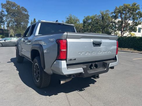 Used 2024 Toyota Tacoma TRD Off-Road image 4