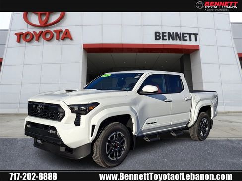 Certified 2024 Toyota Tacoma TRD Sport image 1