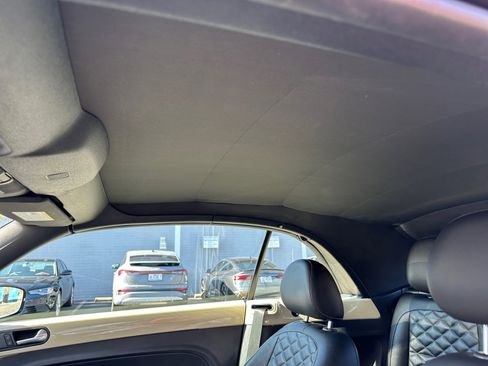 Used 2019 Volkswagen Beetle 2.0T S image 24