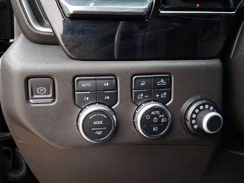 Used 2022 GMC Sierra 1500 SLT image 23