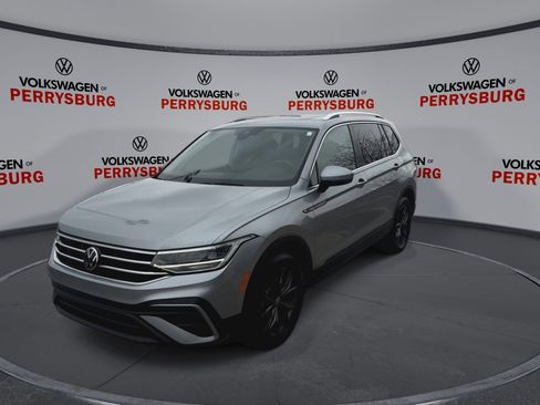 Certified 2022 Volkswagen Tiguan SE image 4