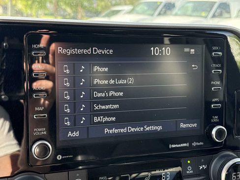 Used 2022 Toyota Highlander XLE AWD/4WD image 35