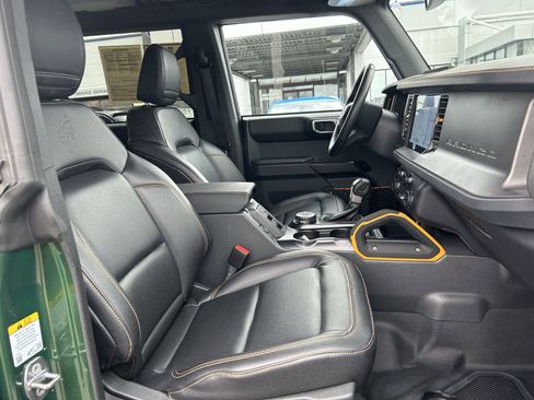 Used 2024 Ford Bronco Badlands image 25