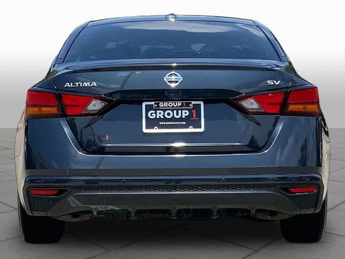 Used 2021 Nissan Altima 2.5 SV FWD image 5