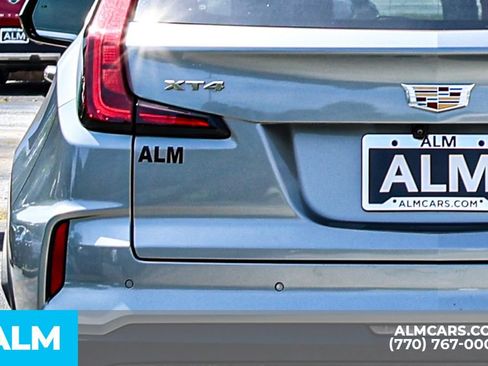 Used 2025 Cadillac XT4 Premium Luxury FWD image 12