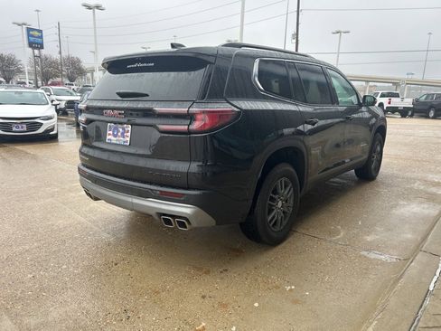 Used 2025 GMC Acadia Elevation image 5