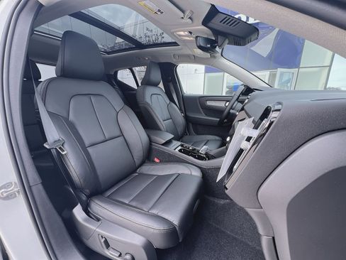 New 2026 Volvo XC40 B5 Plus w/ Protection Package Premier AWD/4WD image 27
