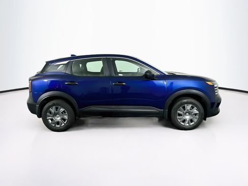 Used 2025 Nissan Kicks S FWD image 10