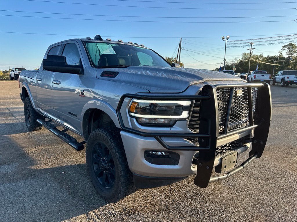 Used 2022 RAM 2500 Laramie AWD/4WD image 3