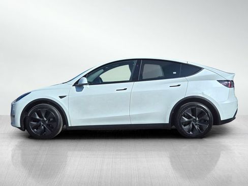 Used 2025 Tesla Model Y Long Range AWD/4WD image 8