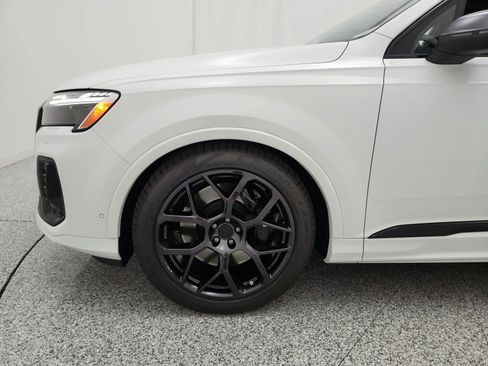 New 2026 Audi SQ7 Prestige AWD/4WD image 13