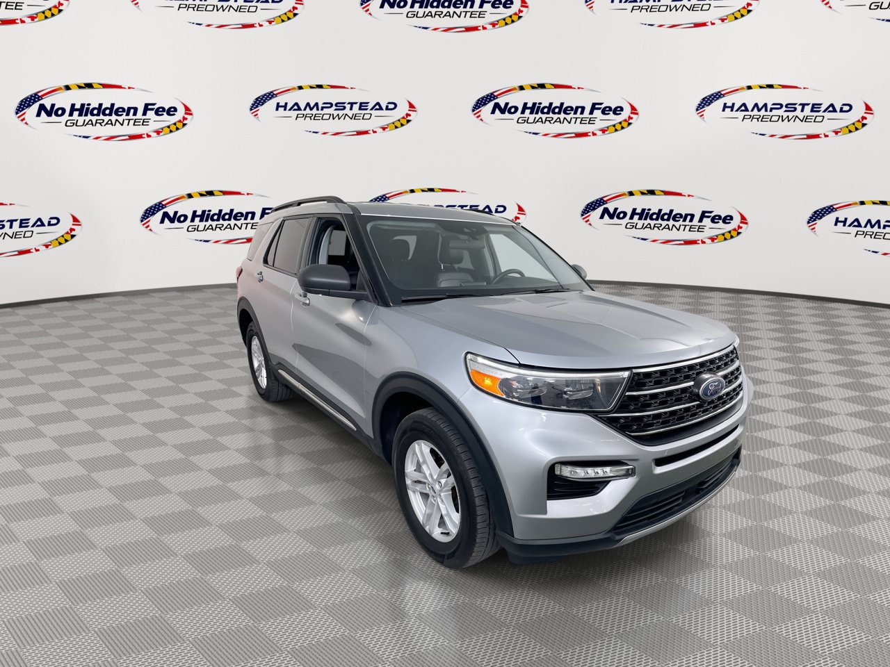 Used 2022 Ford Explorer XLT w/ Equipment Group 202A AWD/4WD image 3