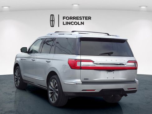 Used 2018 Lincoln Navigator Select w/ Cargo Package image 5