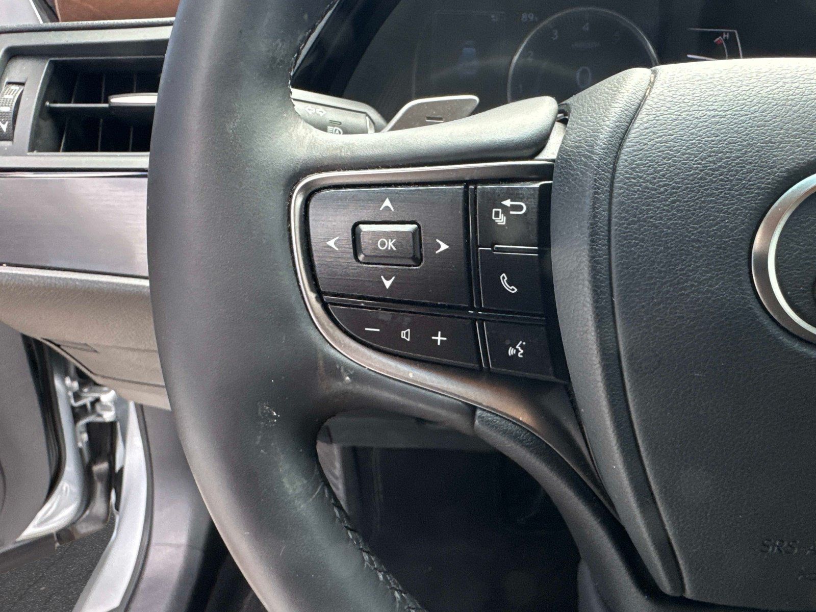 Used 2024 Lexus ES 350 w/ Premium Package FWD image 30
