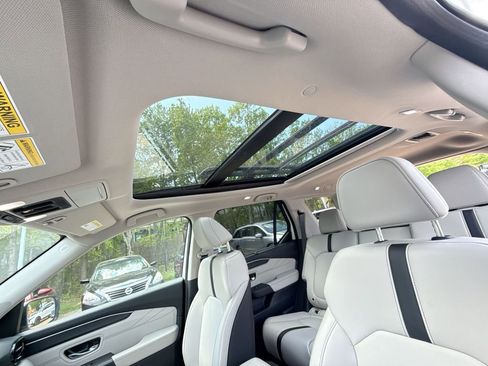 New 2026 Honda Pilot Touring image 16