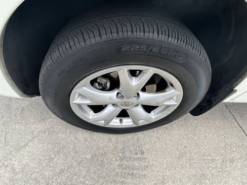 Used 2009 Nissan Rogue SL w/ Premium Pkg FWD image 27