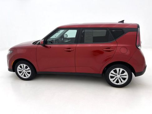 Used 2023 Kia Soul LX FWD image 10