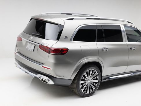 Used 2022 Mercedes-Benz Maybach GLS 600 4MATIC image 27