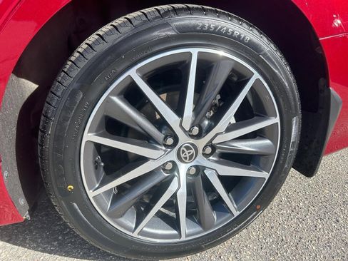 Used 2021 Toyota Camry XLE w/ Cold Weather Package image 16