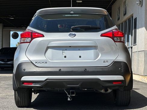 Used 2020 Nissan Kicks SR w/ SR Premium Package image 5
