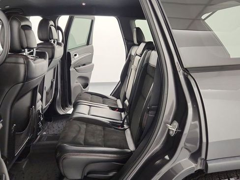 Used 2018 Jeep Grand Cherokee Trailhawk AWD/4WD image 30
