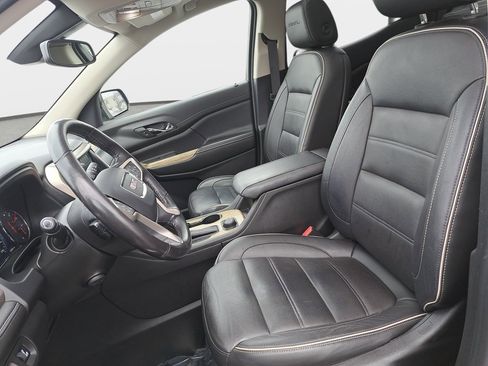 Used 2019 GMC Acadia Denali image 16