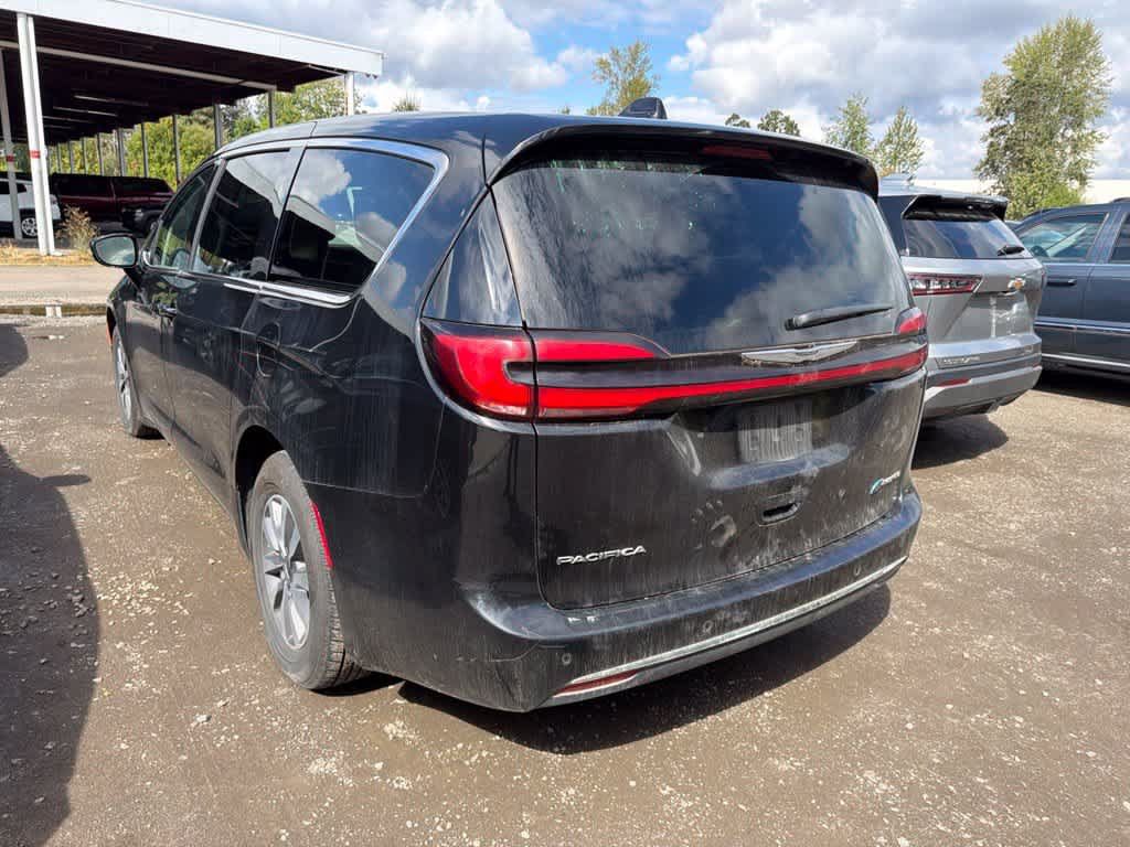 Used 2024 Chrysler Pacifica Limited FWD image 5