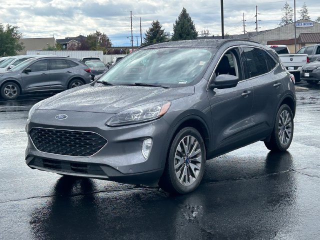 Used 2022 Ford Escape Titanium w/ Class II Trailer Tow Package AWD/4WD image 8
