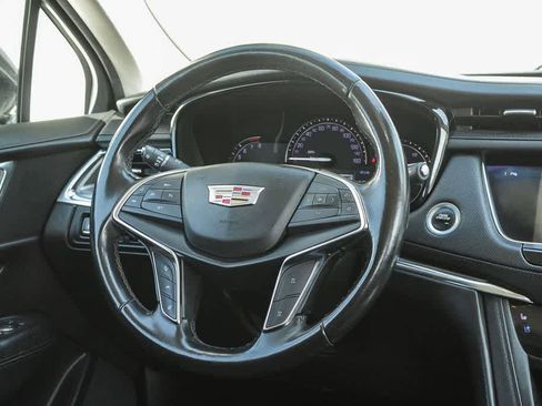 Used 2019 Cadillac XT5 Premium Luxury FWD image 14