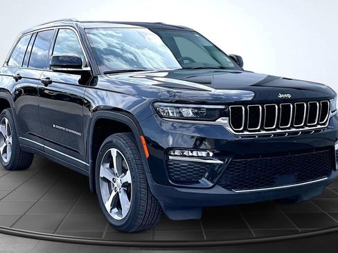 Used 2022 Jeep Grand Cherokee Limited 4xe w/ MOPAR Finishing Package AWD/4WD image 22