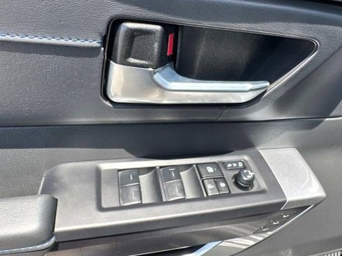 Used 2025 Toyota Tundra Platinum AWD/4WD image 8