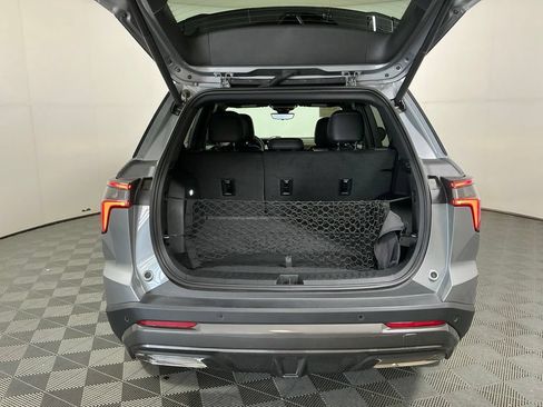 Used 2025 Chevrolet Equinox ACTIV w/ Safety and Technology Package FWD image 27