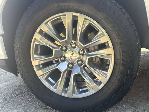 Used 2024 GMC Sierra 1500 Denali AWD/4WD image 34