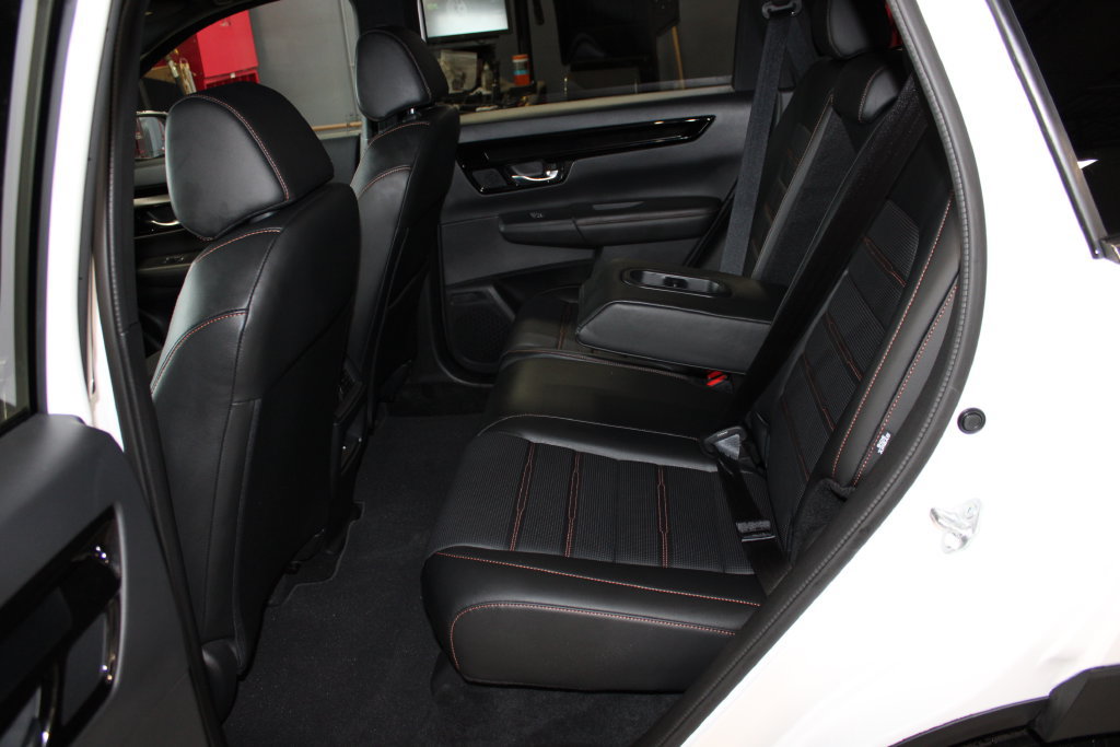 Used 2025 Honda CR-V Sport Touring image 11