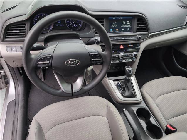 Used 2020 Hyundai Elantra SEL w/ Cargo Package (C1) FWD image 15